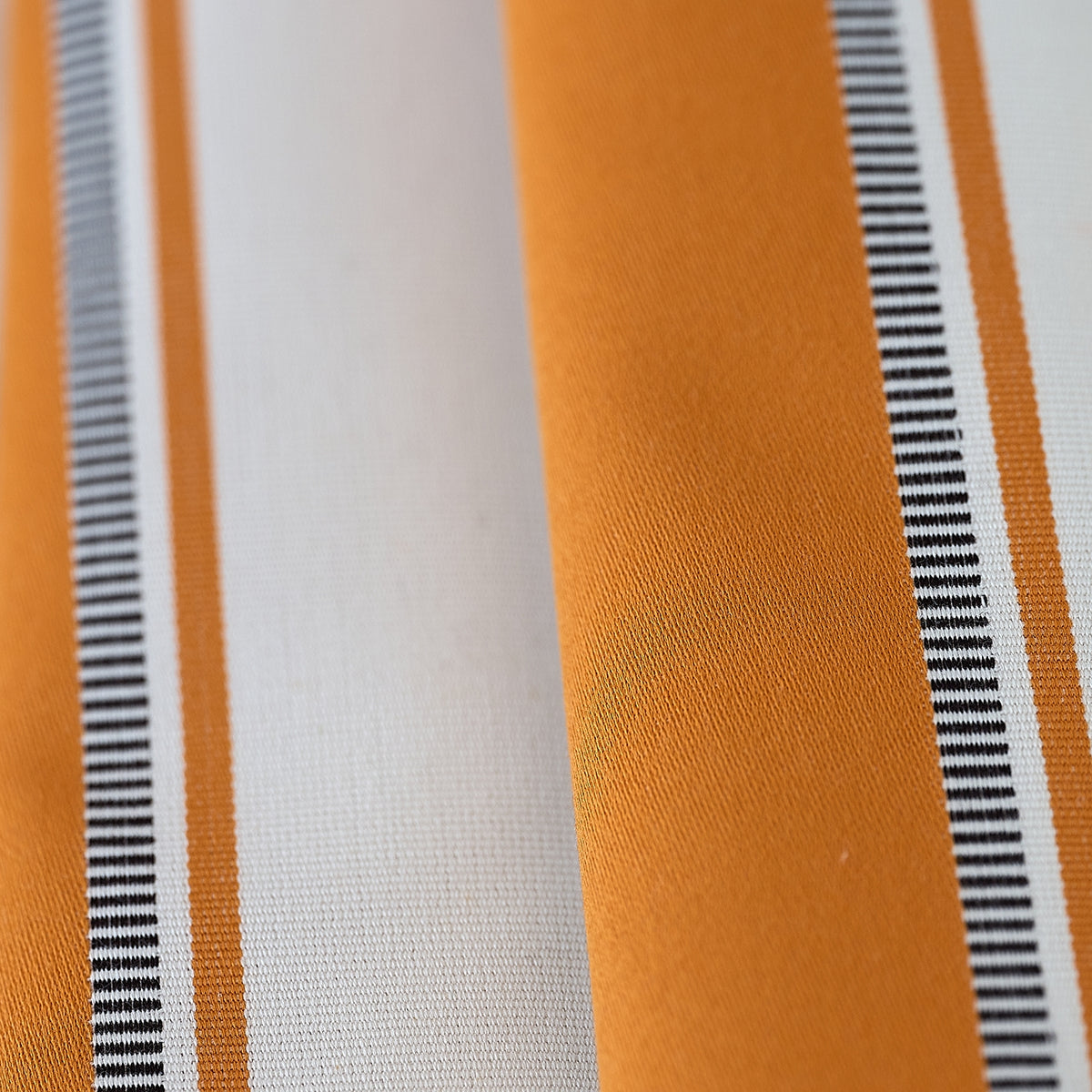MILA – coloris Orange