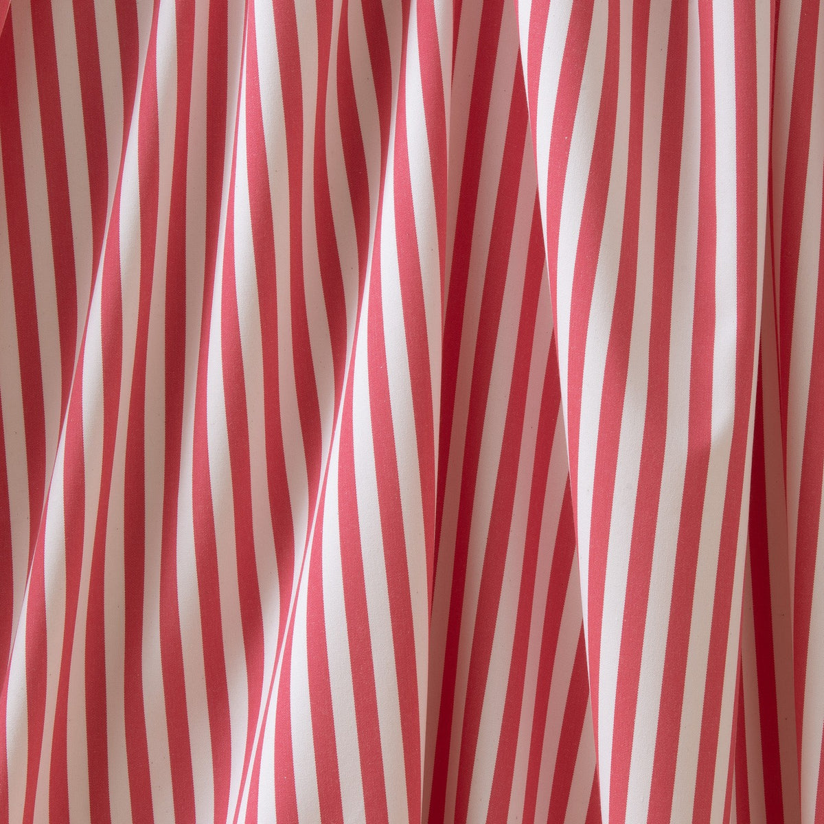 ODEON – coloris Rouge pivoine