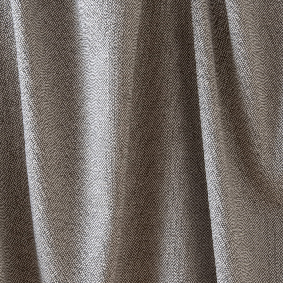 Edmond Linum - coupe de tissu EDD103