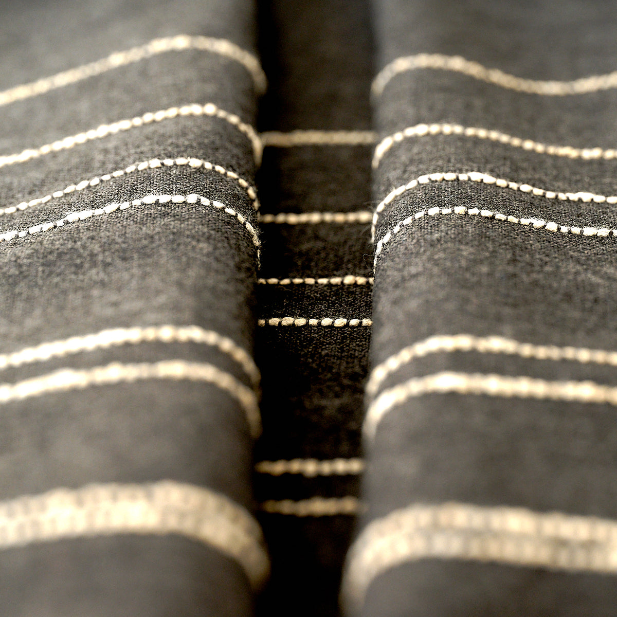 SUFFOLK – coloris Noir carbone